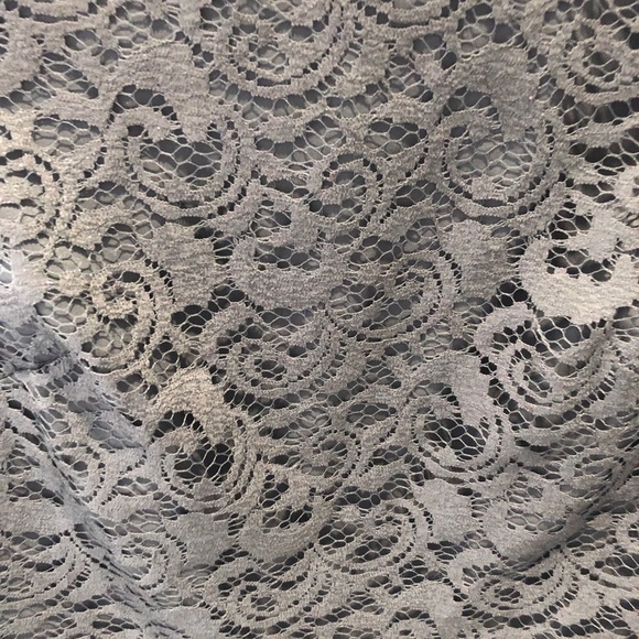 White House Black Market Lace Top - Picture 4 of 11